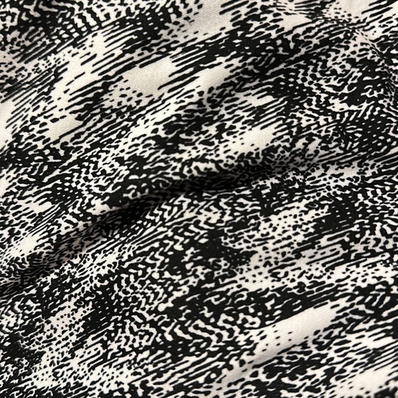 NWOT Tranquility Static Drift Skort - Picture 4 of 4